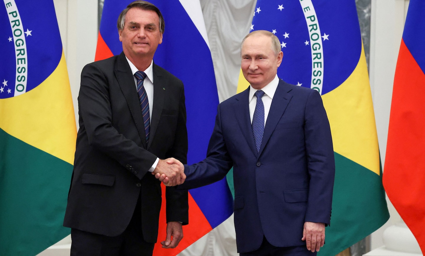 Il brasiliano Bolsonaro incontra il russo Putin a Mosca nel mezzo della crisi ucraina