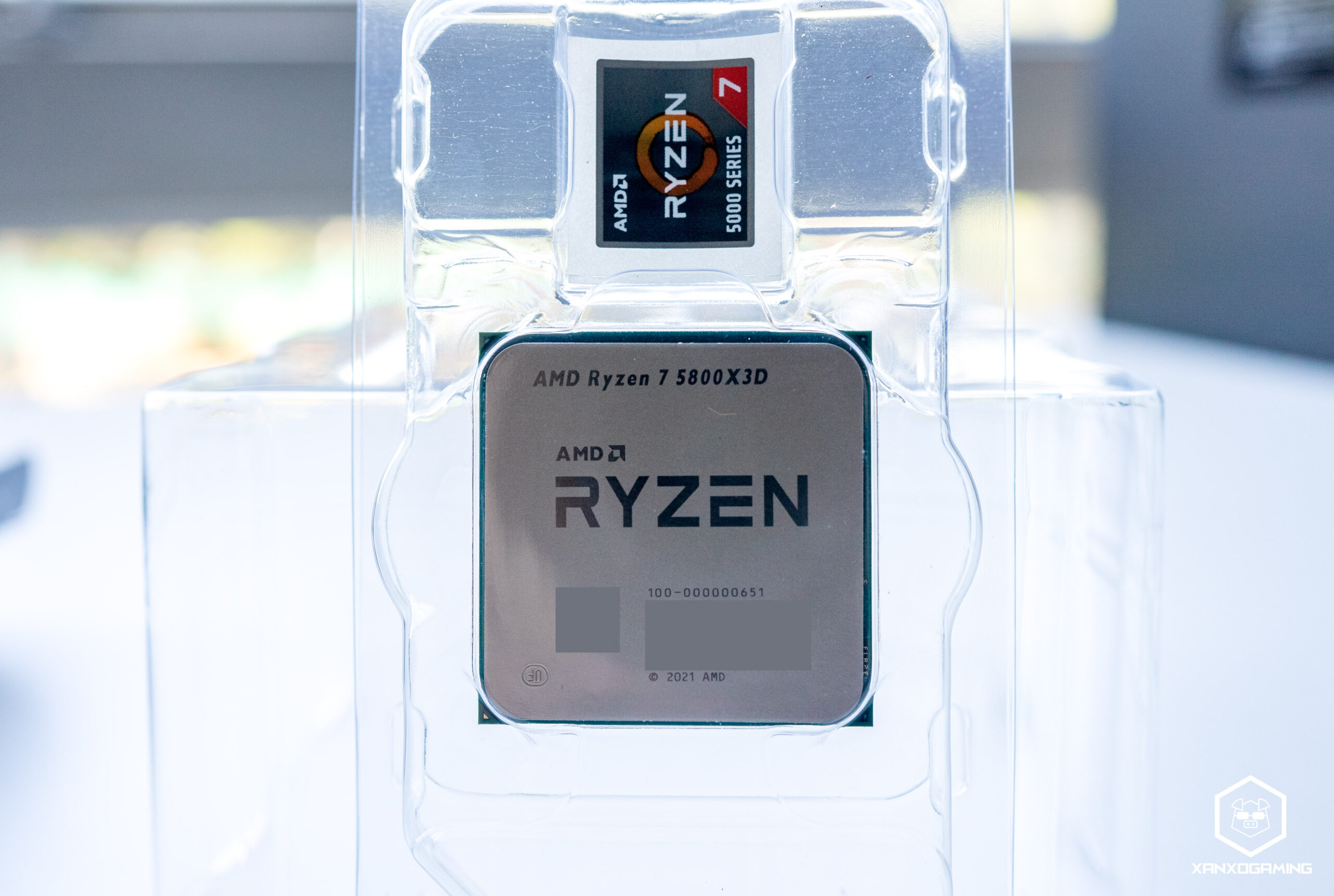 I benchmark AMD Ryzen 7 5800X3D per la perdita di CPU desktop, i carichi di lavoro sintetici mostrano un miglioramento minimo o nullo