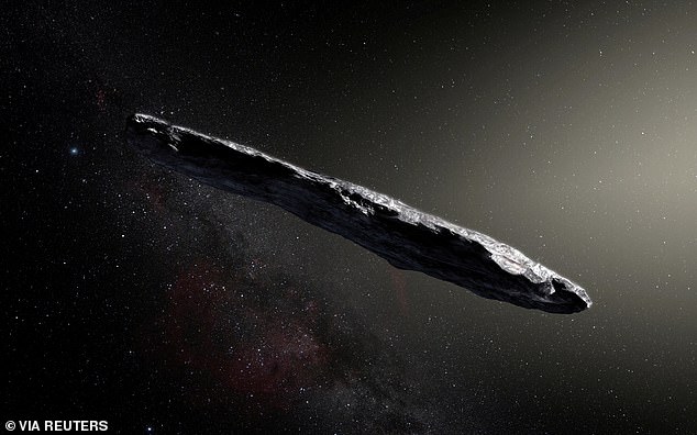 L'impressione di questo artista mostra che Oumuamua, che è stato scoperto nel 2017. Fino ad ora, era conosciuto come il primo oggetto interstellare a visitare il nostro sistema solare