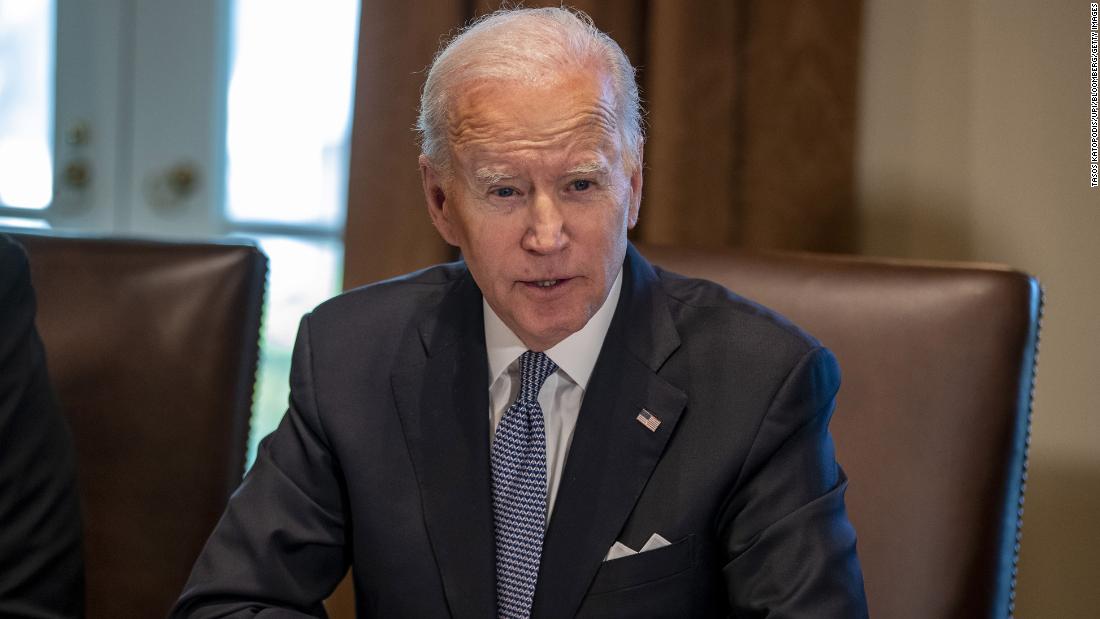 Biden annuncia un nuovo programma per i rifugiati ucraini di entrare negli Stati Uniti per motivi umanitari