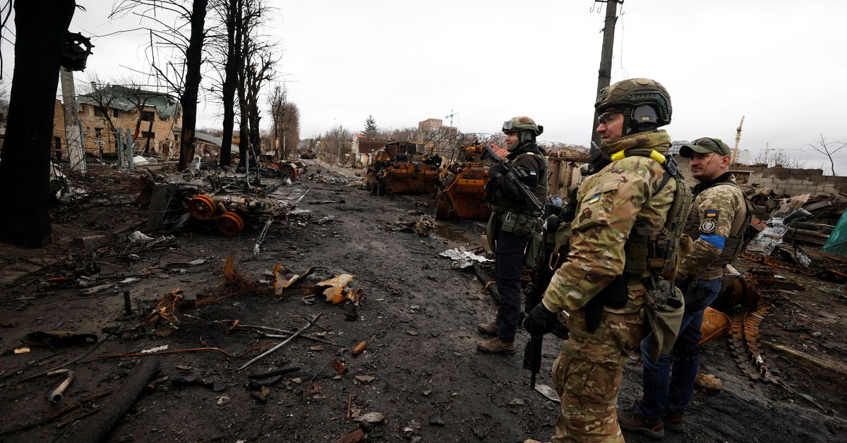Il ritiro russo lascia dietro di sé morti civili in una città vicino a Kiev