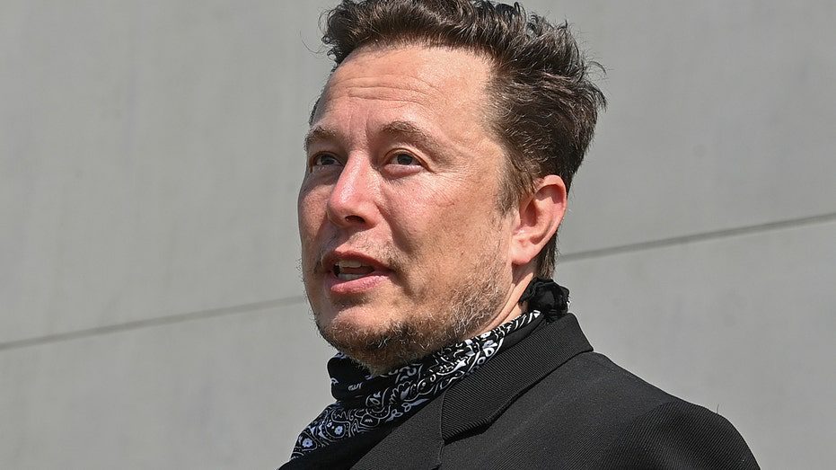 Il CEO di Tesla Elon Musk è in guerra con l'amministrazione Biden