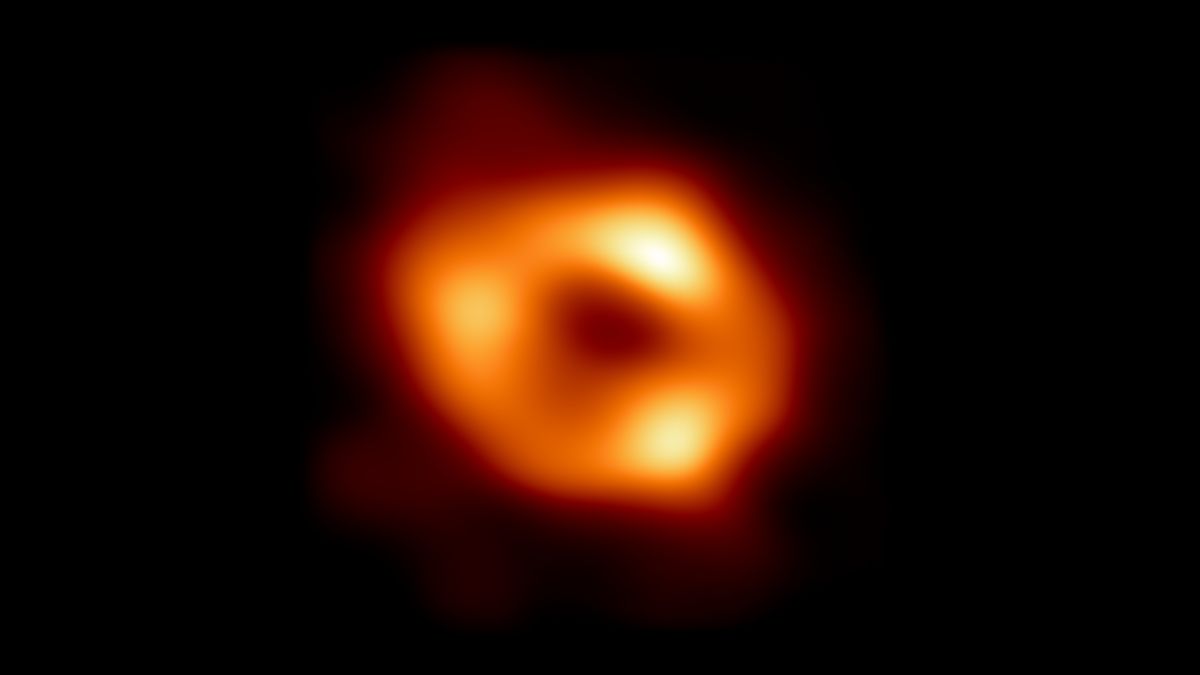 Sagittario A*: la prima immagine del buco nero della Via Lattea nelle immagini