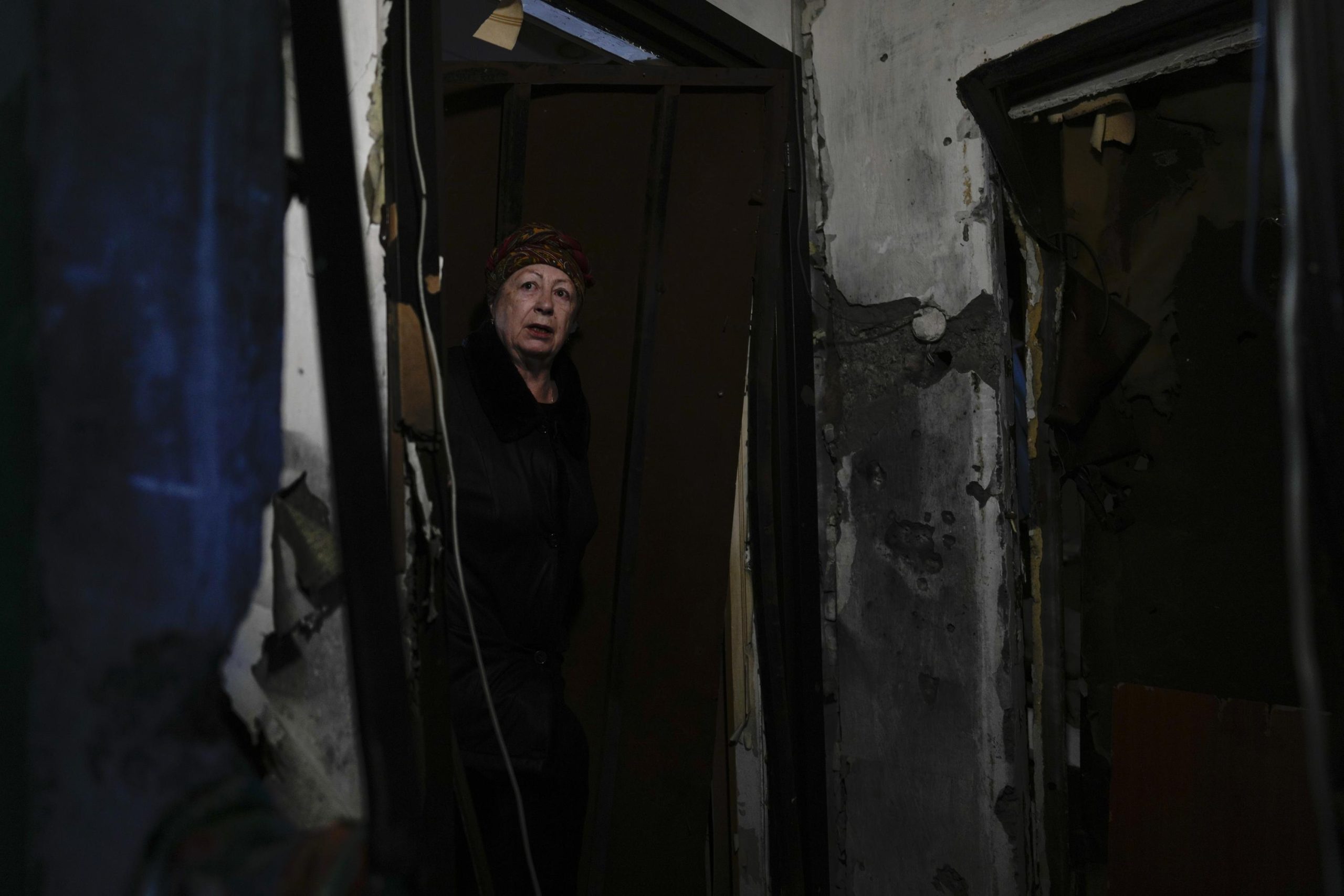 Ucraina: ritrovati 200 corpi in una cantina sotto le macerie di Mariupol