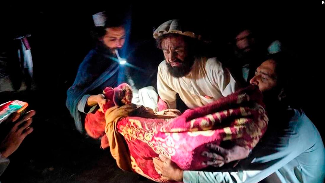 Terremoto in Afghanistan: più di 900 persone sono state uccise dopo il terremoto di magnitudo 5,9
