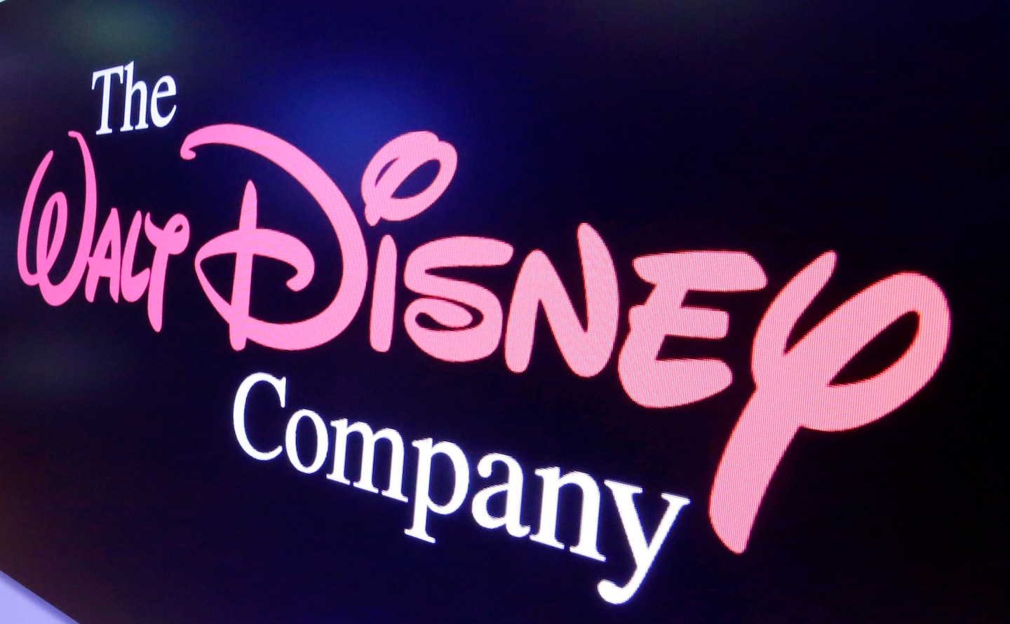 Disney, Netflix e Comcast affermano che copriranno i viaggi dei dipendenti per eseguire aborti