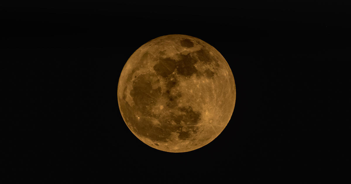 La gigantesca luna fragola di giugno invaderà il cielo martedì notte