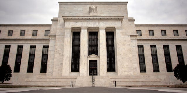 WASHINGTON - 22 GENNAIO: Il Federal Reserve Building è visto il 22 gennaio 2008 a Washington, DC.  (Foto di Chip Somophila/Getty Images)