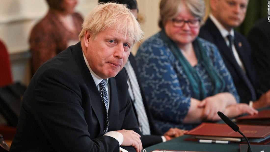Perché il primo ministro britannico Boris Johnson sta affrontando la sua più grande crisi e quale sarà il prossimo?