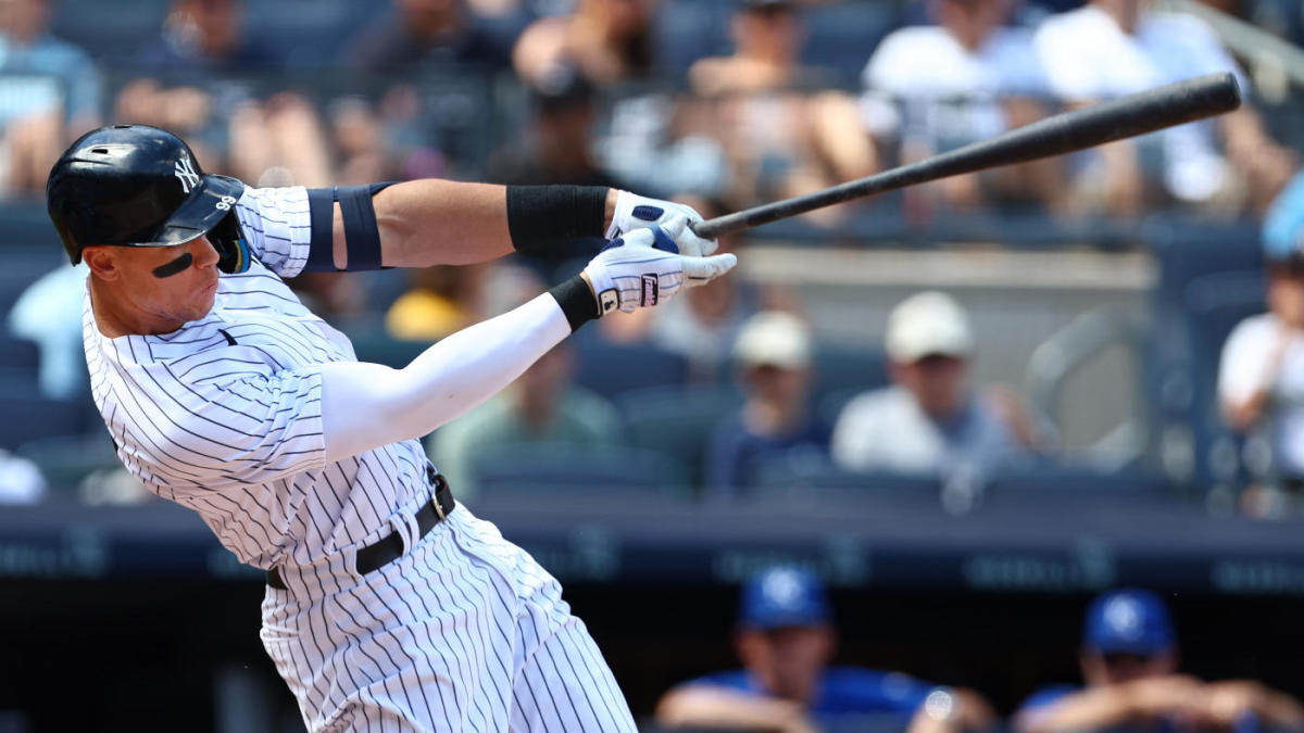 Aaron Judge segna il 42esimo posto degli Yankees in casa nel 2022, diventando la seconda squadra più veloce in assoluto dopo 200 proprietari di case professionistiche