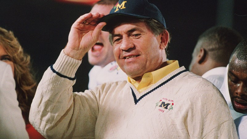 Gary Mueller, assistente capo allenatore di lunga data del Michigan, è morto