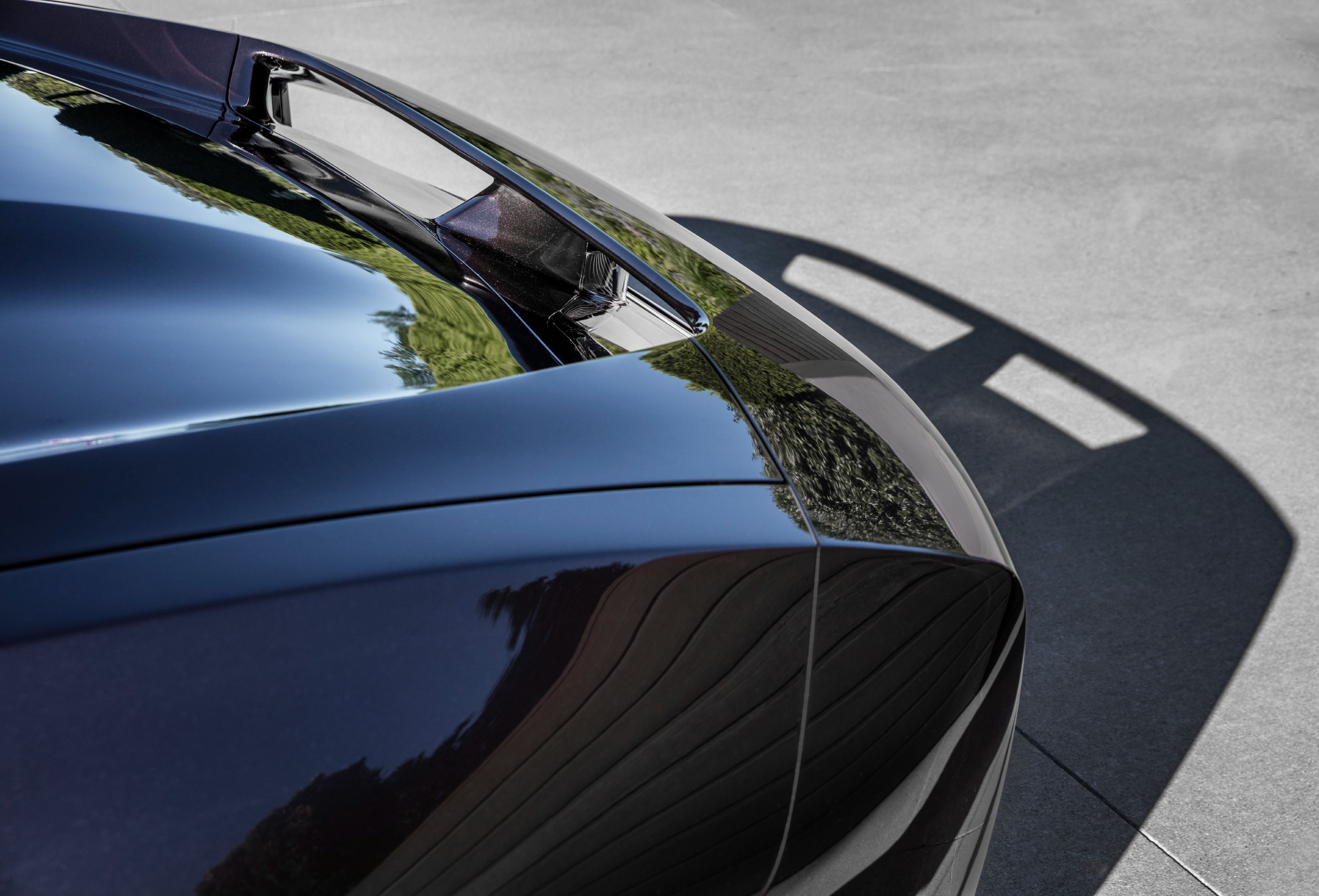 Caricabatterie elettrico Banshee Dodge Daytona SRT Concept R-Wing