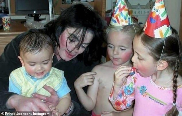 Perdita: Michael Jackson è morto nel 2009 all'età di 50 anni dopo aver assunto una dose eccessiva di propofol, che le era stato prescritto dal suo medico.  La sua morte ha provocato un'ondata di dolore in tutto il mondo