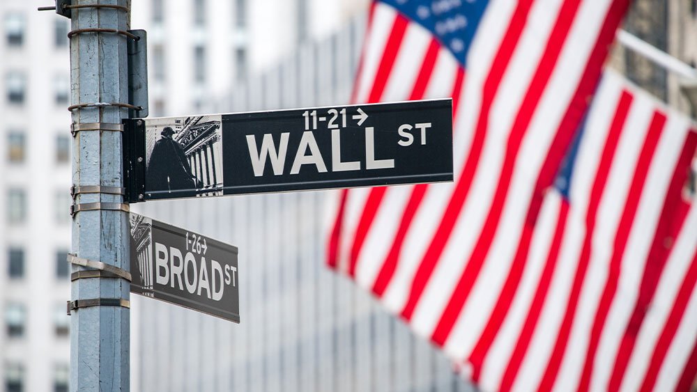Dow crolla dopo i dati economici chiave, le azioni BBBY scendono del 28%
