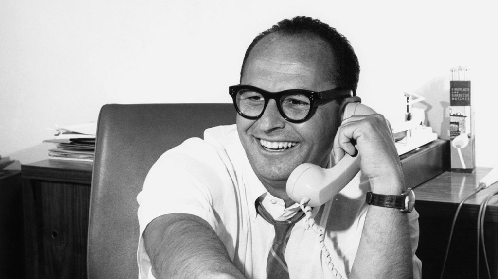 Mo Austin, leggendario capo della Warner Bros. Records, è morto a 95 anni - Billboard