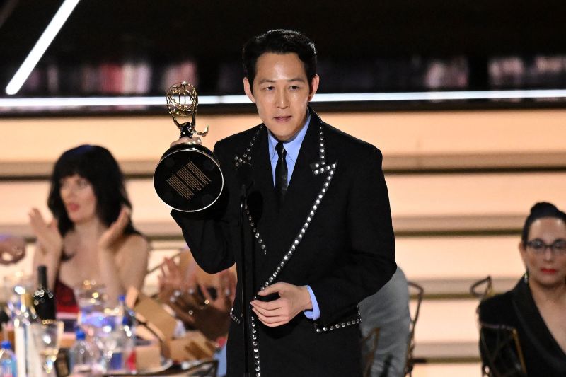Squid Game: Emmy vinto da Lee Jung-jae e dal regista Hwang Dong-hyuk