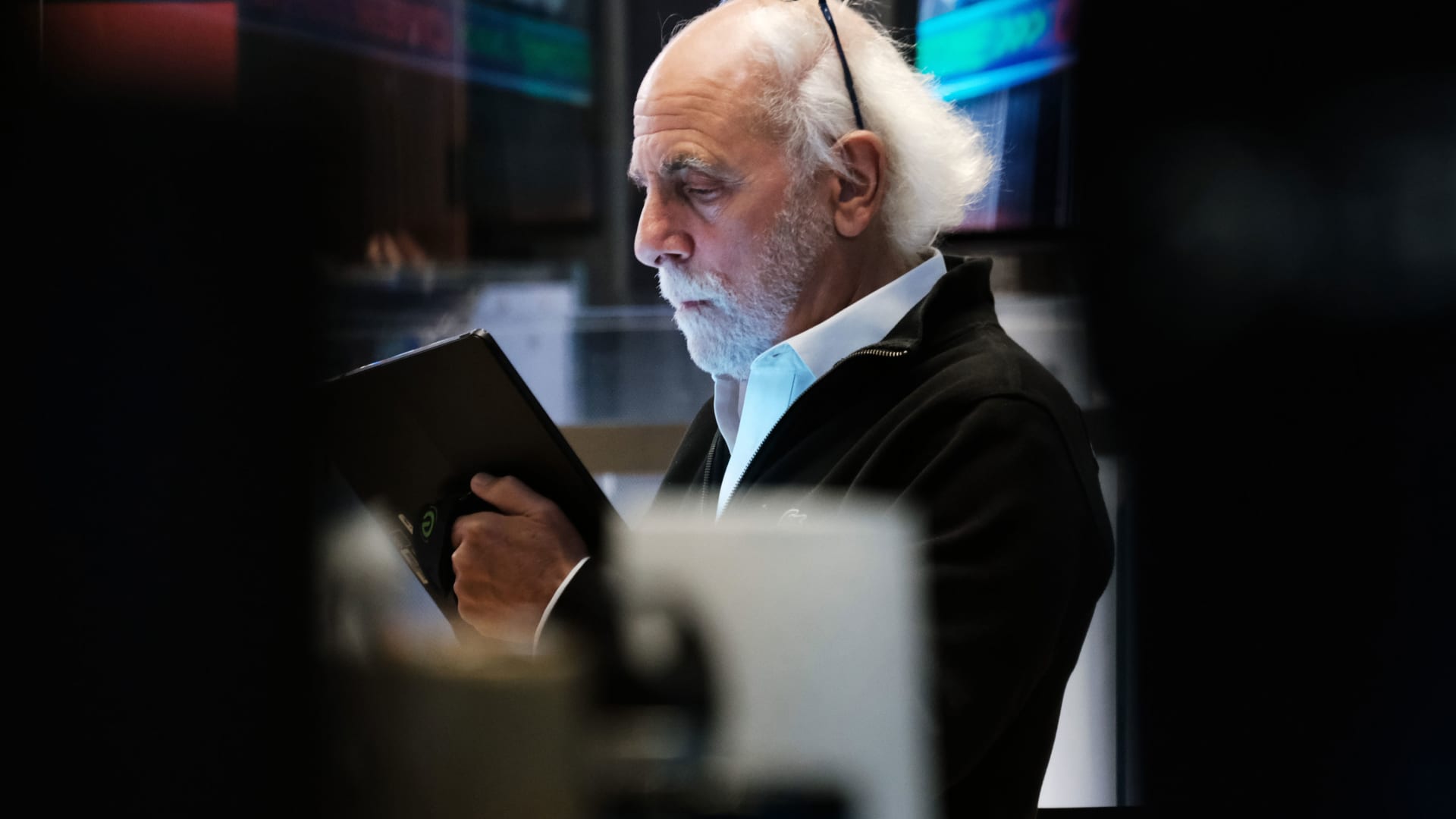 I futures azionari sono piatti mentre la Fed inizierà la riunione di settembre martedì