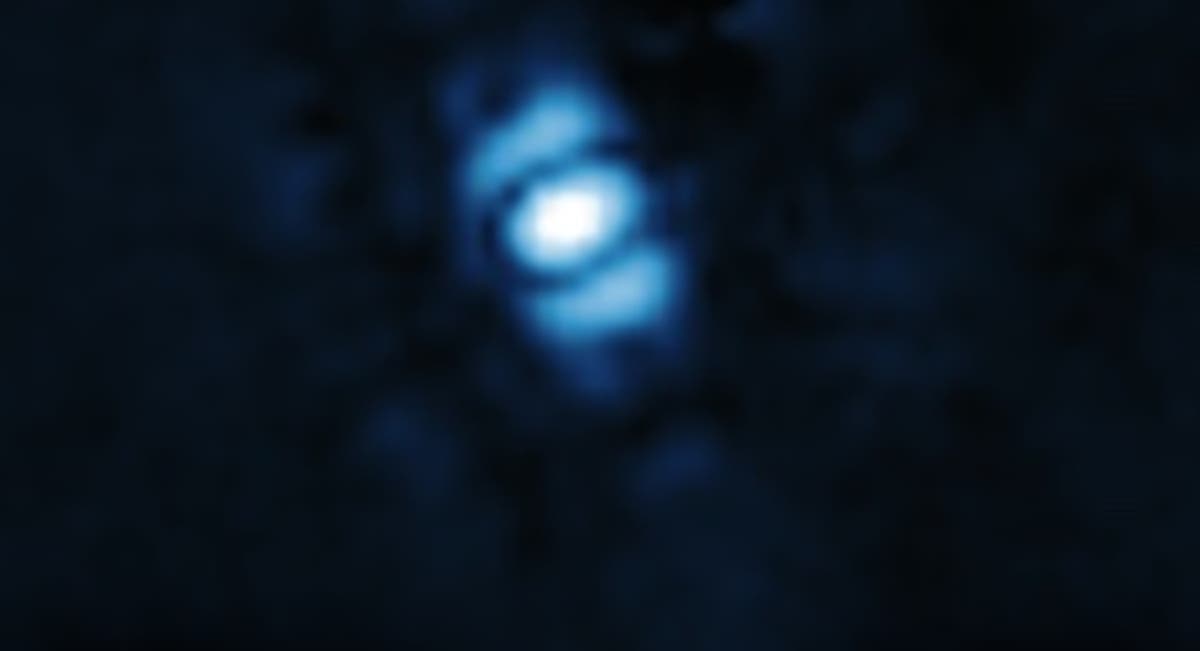 La NASA rivela la prima immagine in assoluto di un pianeta al di fuori del nostro sistema solare, scattata dal telescopio Webb