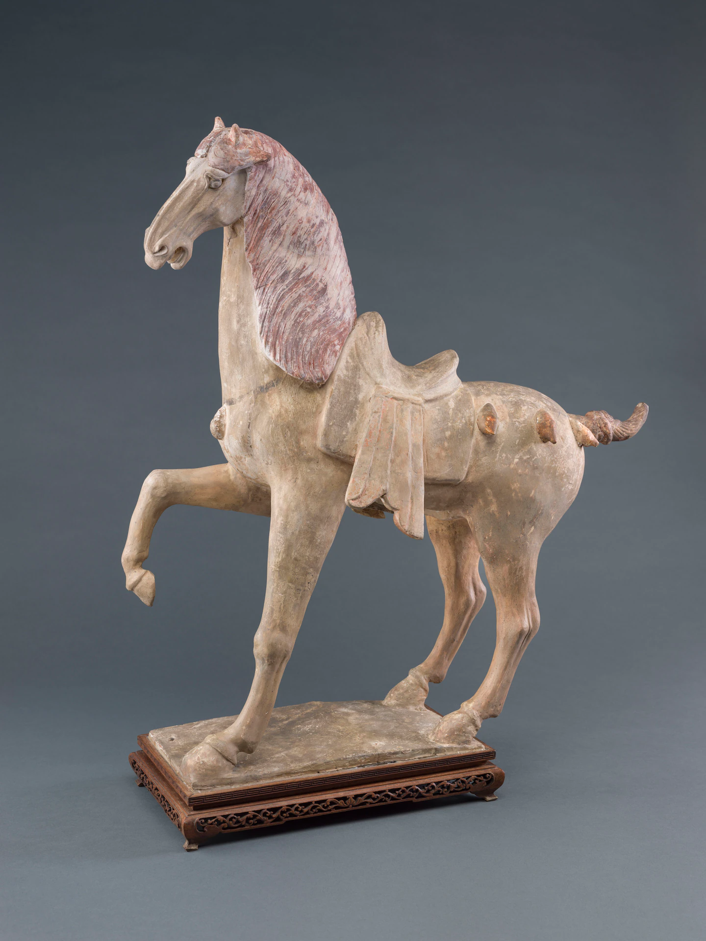 L'arte incontra la scienza nell'analisi di un'antica statua di cavallo danzante