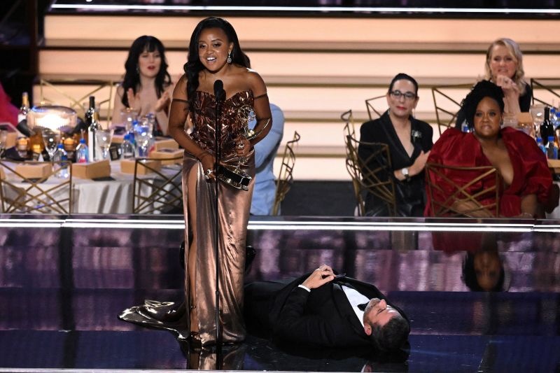 Quinta Bronson ha dovuto saltare Jimmy Kimmel per accettare l'Emmy