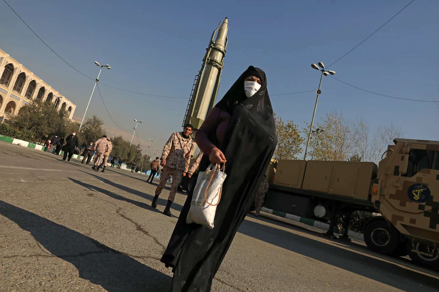 Una donna iraniana muore dopo essere stata trattenuta dalla "polizia morale"