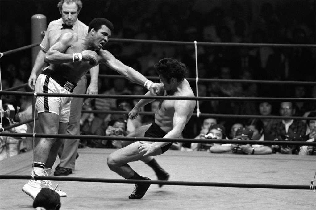 soprannominato "battaglia del sec" Antonio Inoki Muhammad Ali ha combattuto in Giappone.