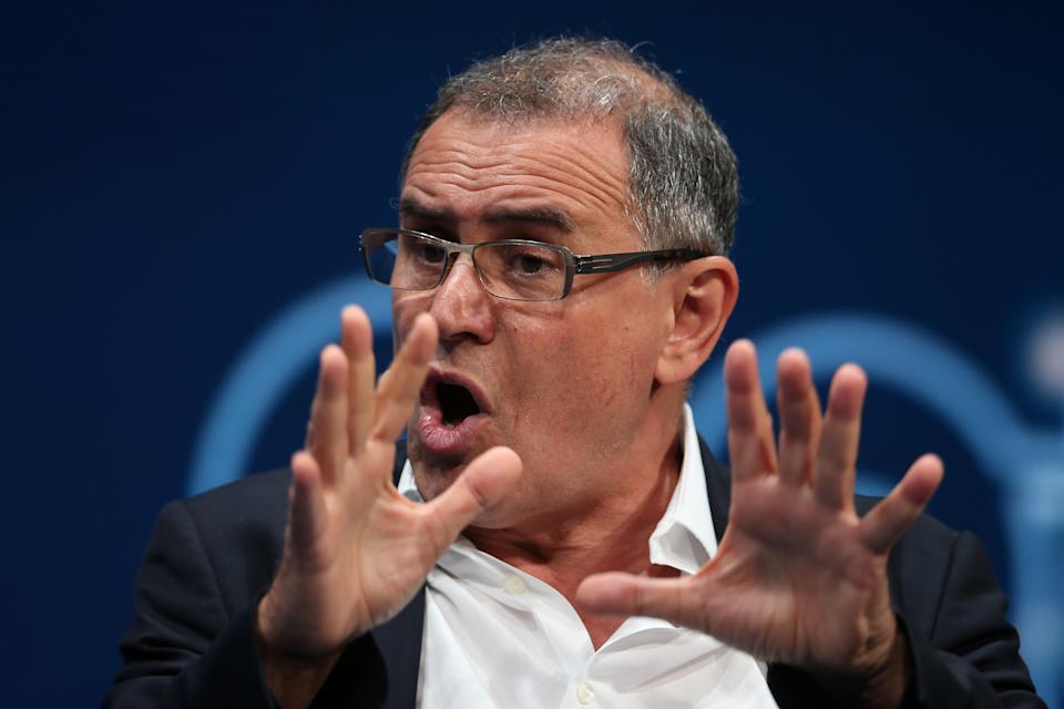 Nouriel Roubini, Presidente di Roubini Macro Associates LLC e Professore di Economia presso la Stern School of Business, New York University, parla durante la Milken Institute Global Conference a Beverly Hills, California, USA, 3 maggio 2017. REUTERS/Lucy Nicholson