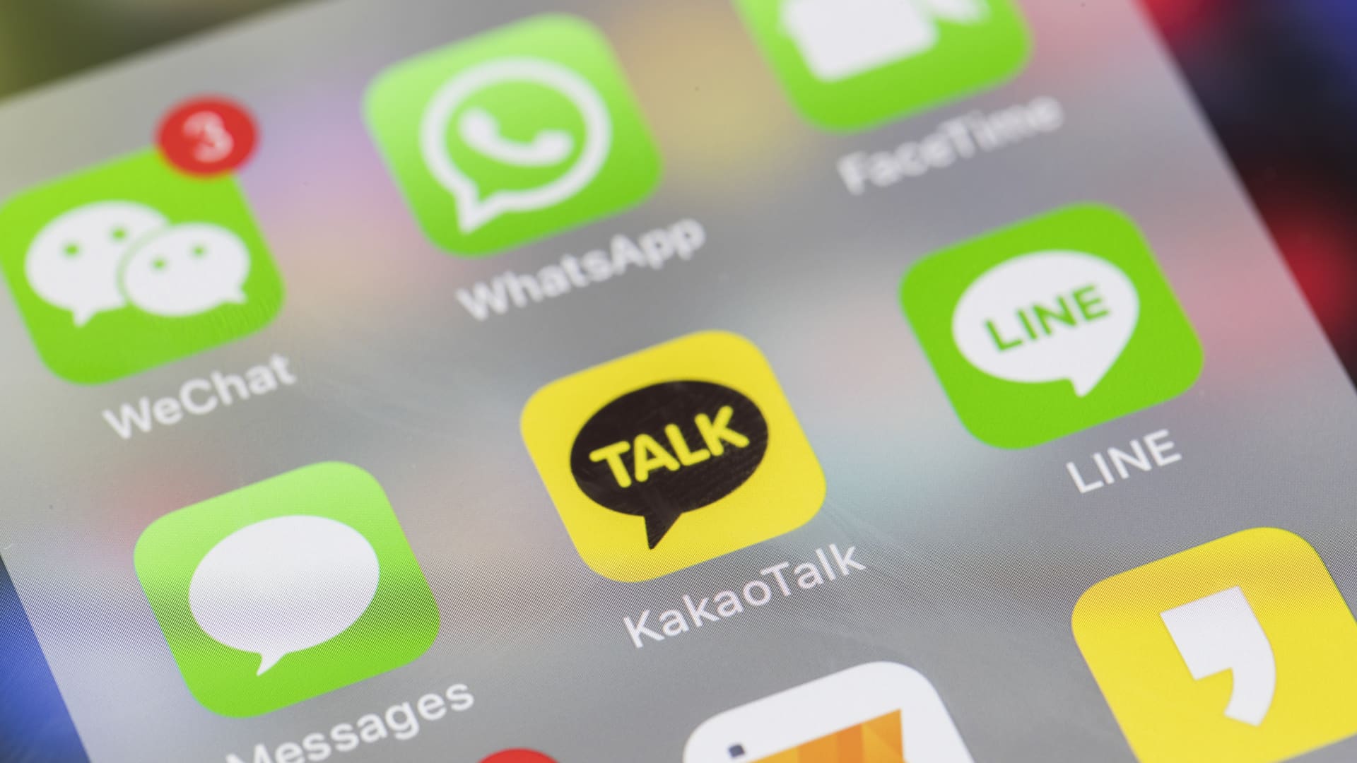 Il co-CEO di Kakao si dimette dopo che un'interruzione di massa ha bloccato l'accesso a 53 milioni di utenti