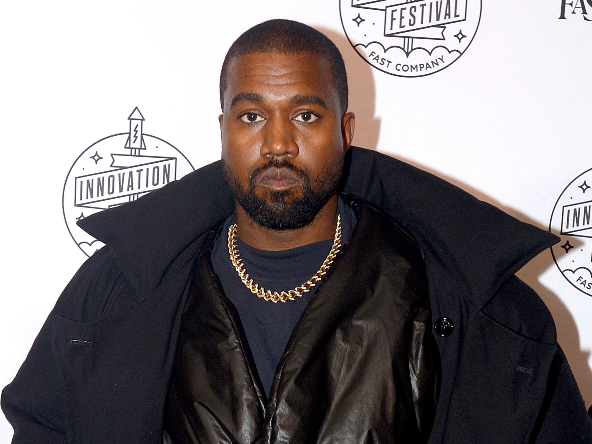 Kanye West lo scorta dall'ufficio di Skechers, dice il marchio di scarpe |  notizie sul razzismo