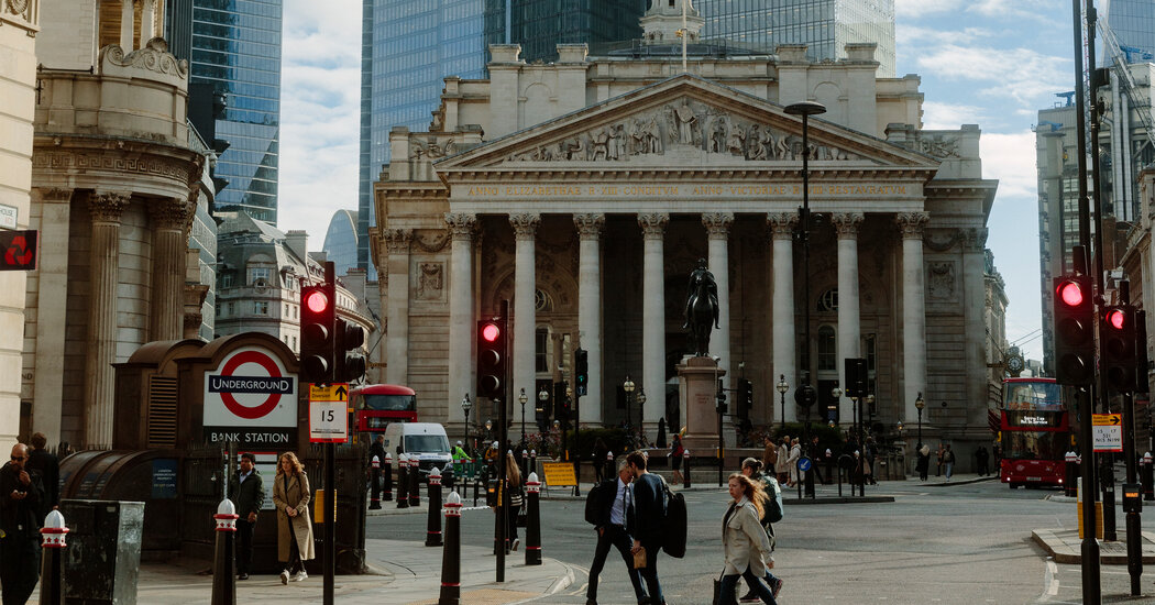 La Bank of England amplia il suo intervento sul mercato per evitare le "vendite focose"