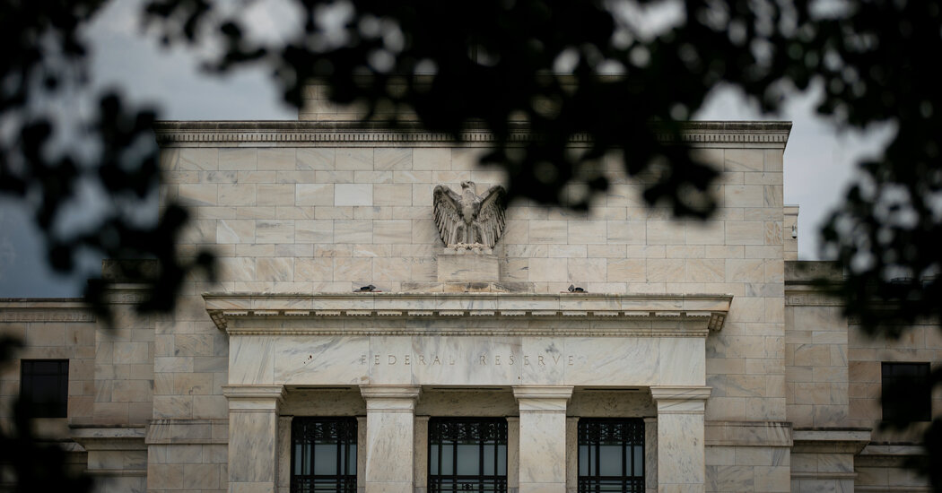 La Federal Reserve, fissando due grandi opzioni, traccia una rotta aggressiva