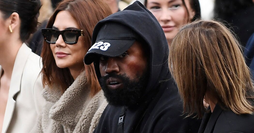 La compagnia dice che Kanye West è una scorta dell'ufficio di Skechers
