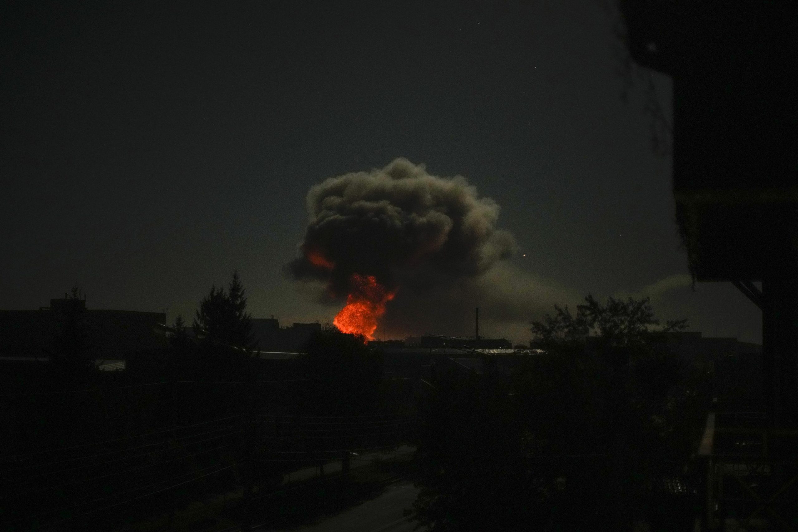 Molteplici esplosioni scuotono Kharkiv, nell'Ucraina orientale