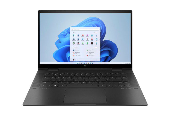 Laptop HP ENVY x360 2 in 1 su sfondo bianco.
