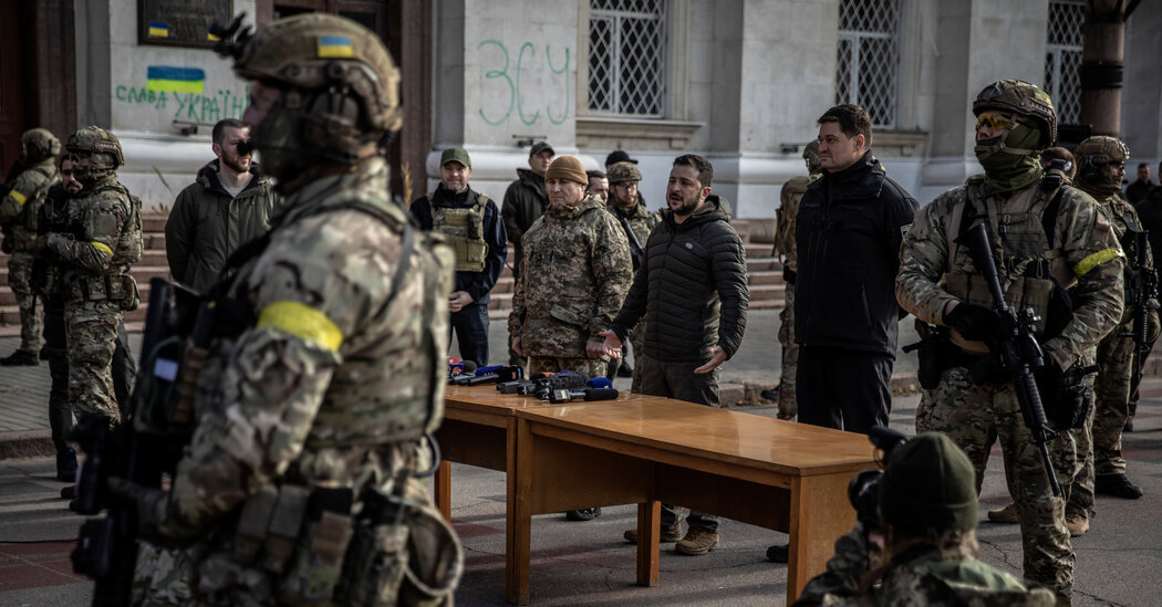 Zelensky visita Kherson dopo il ritiro della Russia: aggiornamenti in tempo reale sulla guerra russo-ucraina