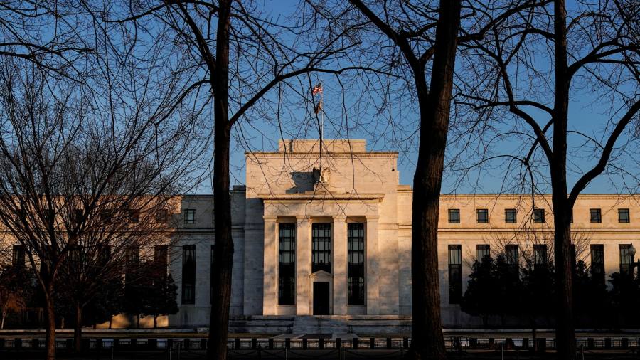 La Fed alza i tassi di interesse di mezzo punto mentre le banche centrali entrano in una nuova fase